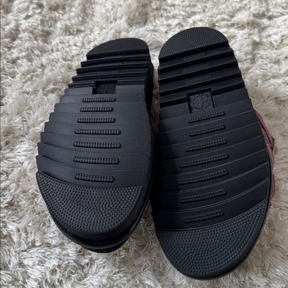 Doc Martens Pink Triple Strap Sandals size 6 -New - Picture 7 of 9